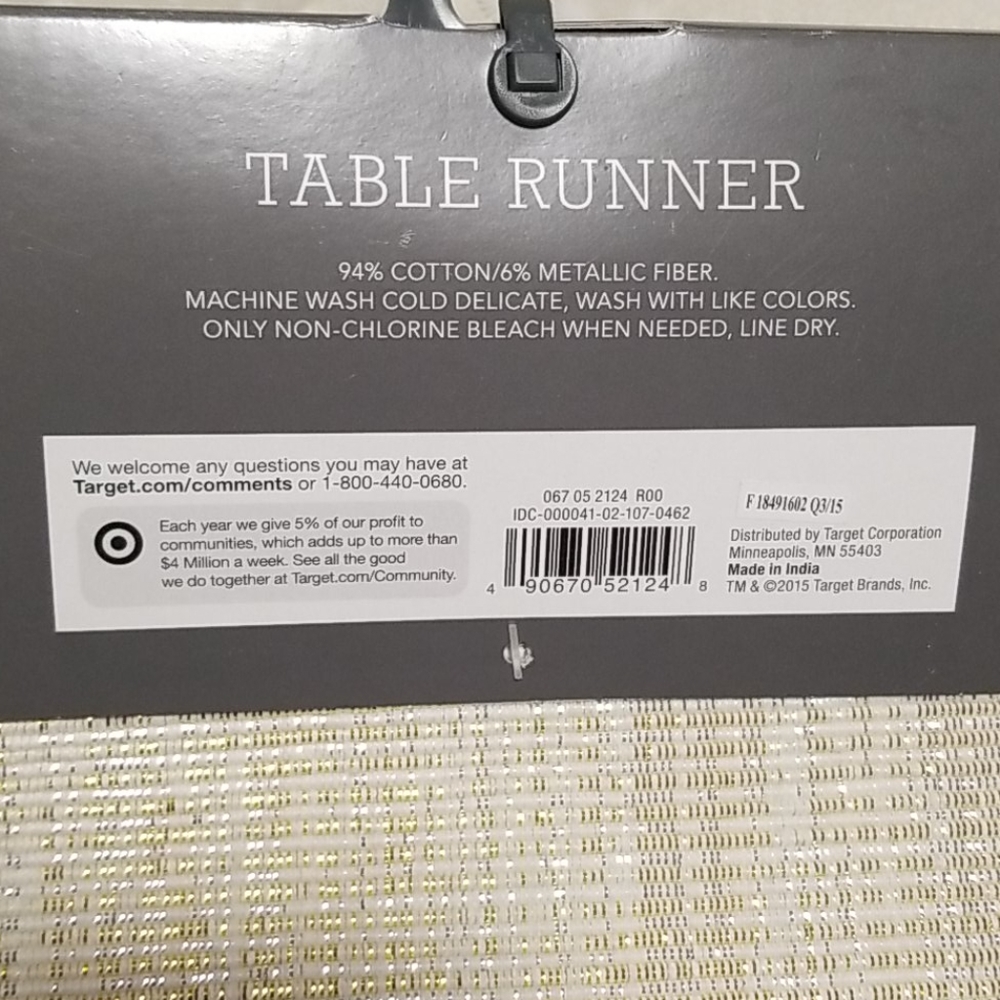 Table Runner - Picture 4 of 5